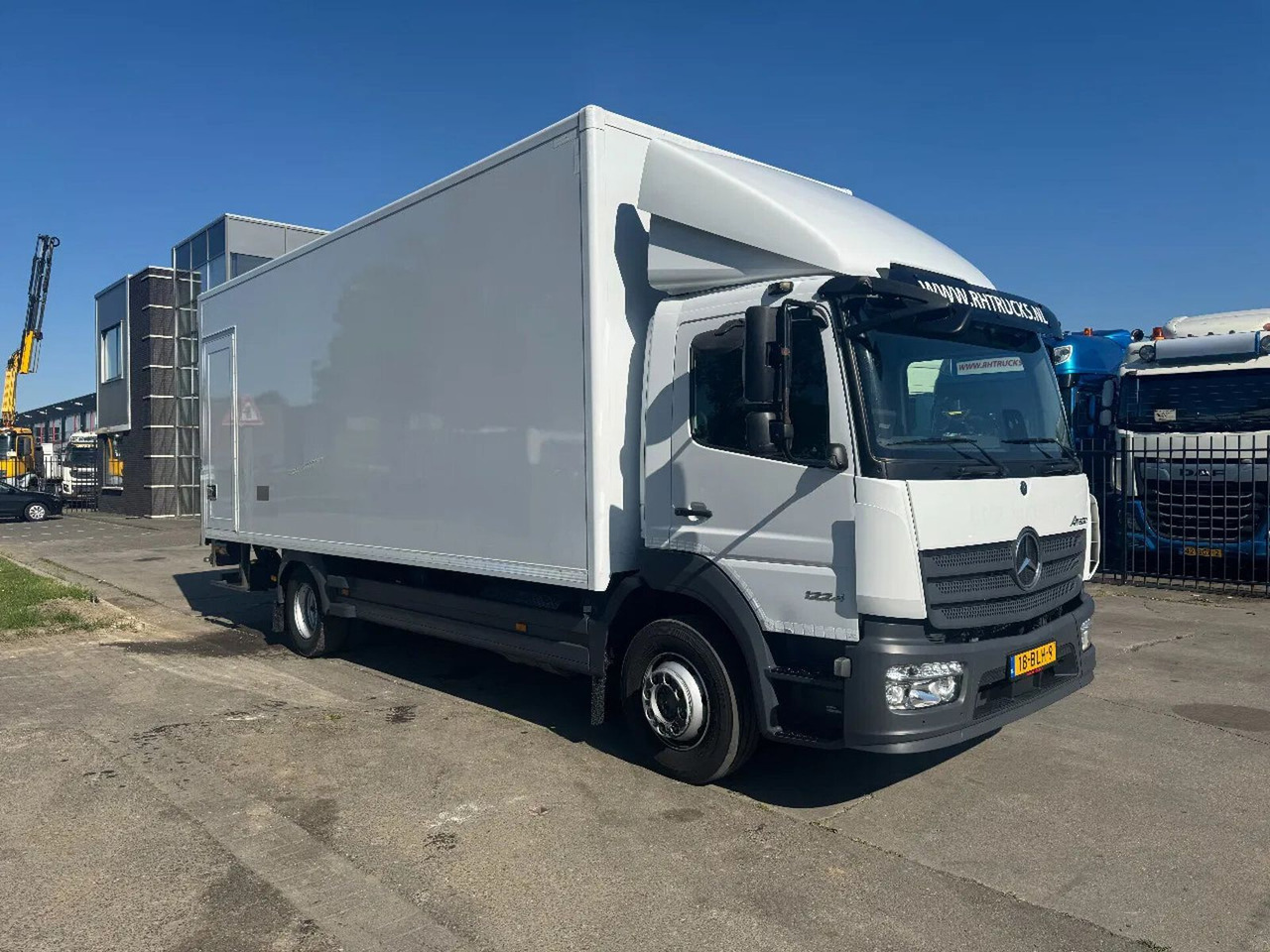Mercedes-Benz Atego 1224 4X2 EURO 6 CARGOLOCK BOX TÜV 09-2025 - Camião furgão: foto 3 Mercedes-Benz Atego 1224 4X2 EURO 6 CARGOLOCK BOX TÜV 09-2025 - Camião furgão: foto 3
