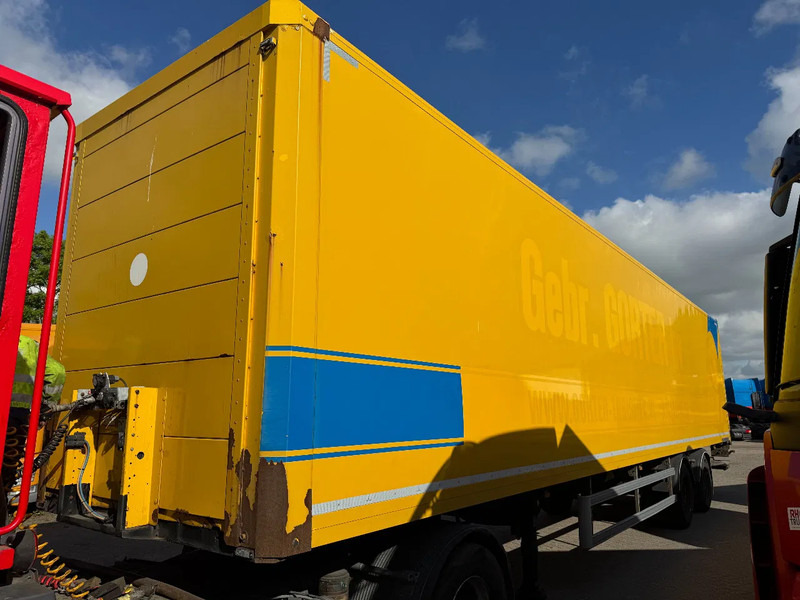 SYSTEM TRAILER TFSH 18 TRPLY - 2 AXLE SAF + STEERING AXLE - Semi-reboque furgão: foto 5 SYSTEM TRAILER TFSH 18 TRPLY - 2 AXLE SAF + STEERING AXLE - Semi-reboque furgão: foto 5