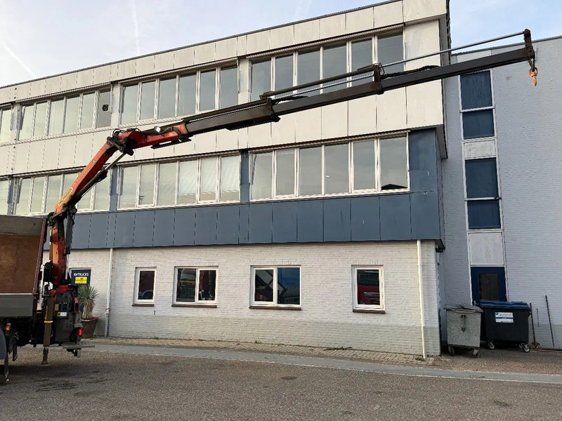 Scania G370 4X4 EURO 6 + 3-SIDE TIPPER + PALFINGER PK9002 + REMOTE - Camião grua: foto 4 Scania G370 4X4 EURO 6 + 3-SIDE TIPPER + PALFINGER PK9002 + REMOTE - Camião grua: foto 4