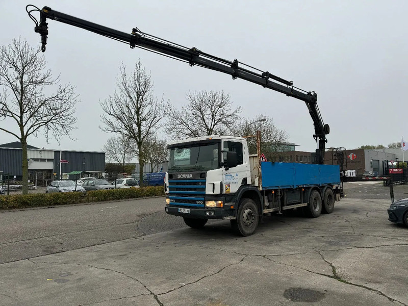 Scania P124-360 6X4 EURO 2 HIAB 200 C-5 ALL 2000 - Camião grua: foto 2 Scania P124-360 6X4 EURO 2 HIAB 200 C-5 ALL 2000 - Camião grua: foto 2