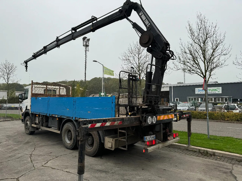 Scania P124-360 6X4 EURO 2 HIAB 200 C-5 ALL 2000 - Camião de caixa aberta/ Plataforma, Camião grua: foto 4 Scania P124-360 6X4 EURO 2 HIAB 200 C-5 ALL 2000 - Camião de caixa aberta/ Plataforma, Camião grua: foto 4