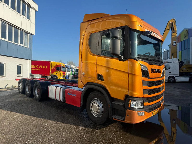 Scania R730 V8 NGS 8X4 EURO 6 + RETARDER - BIG AXLES - Camião chassi: foto 3 Scania R730 V8 NGS 8X4 EURO 6 + RETARDER - BIG AXLES - Camião chassi: foto 3
