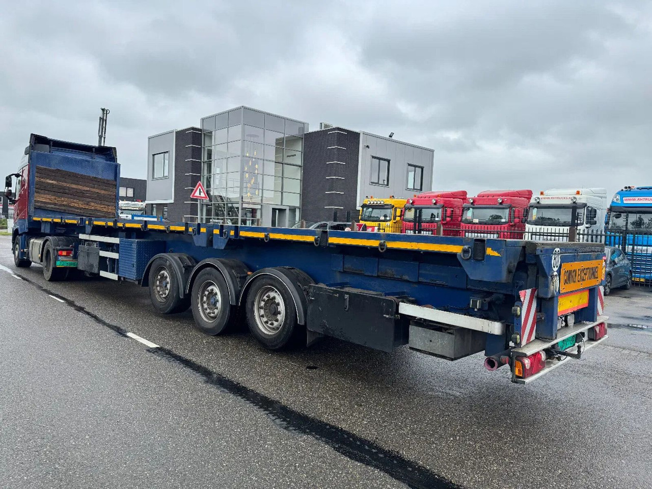 Schmidt HAGEN 3 AXLE + LIFTING AXLE - Semi-reboque plataforma/ Caixa aberta: foto 5 Schmidt HAGEN 3 AXLE + LIFTING AXLE - Semi-reboque plataforma/ Caixa aberta: foto 5
