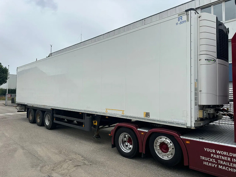 Schmitz Cargobull CARRIER 1550 D/E - Semi-reboque frigorífico: foto 1 Schmitz Cargobull CARRIER 1550 D/E - Semi-reboque frigorífico: foto 1