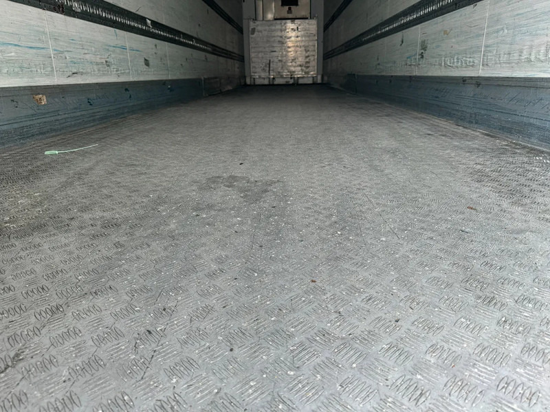 Locação financeira de Schmitz Cargobull THERMO KING SLXE200 BPW AXLE Schmitz Cargobull THERMO KING SLXE200 BPW AXLE: foto 7