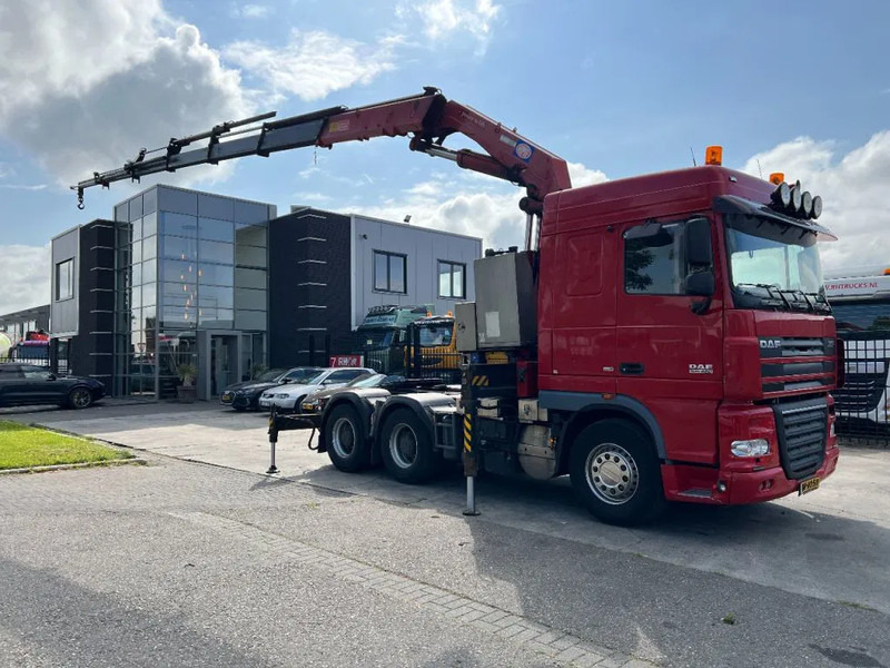 DAF XF 105.460 6X4 EURO 5 + HMF 4220 K6 + REMOTE CONTROL + RETARDER - Tractor: foto 3 DAF XF 105.460 6X4 EURO 5 + HMF 4220 K6 + REMOTE CONTROL + RETARDER - Tractor: foto 3