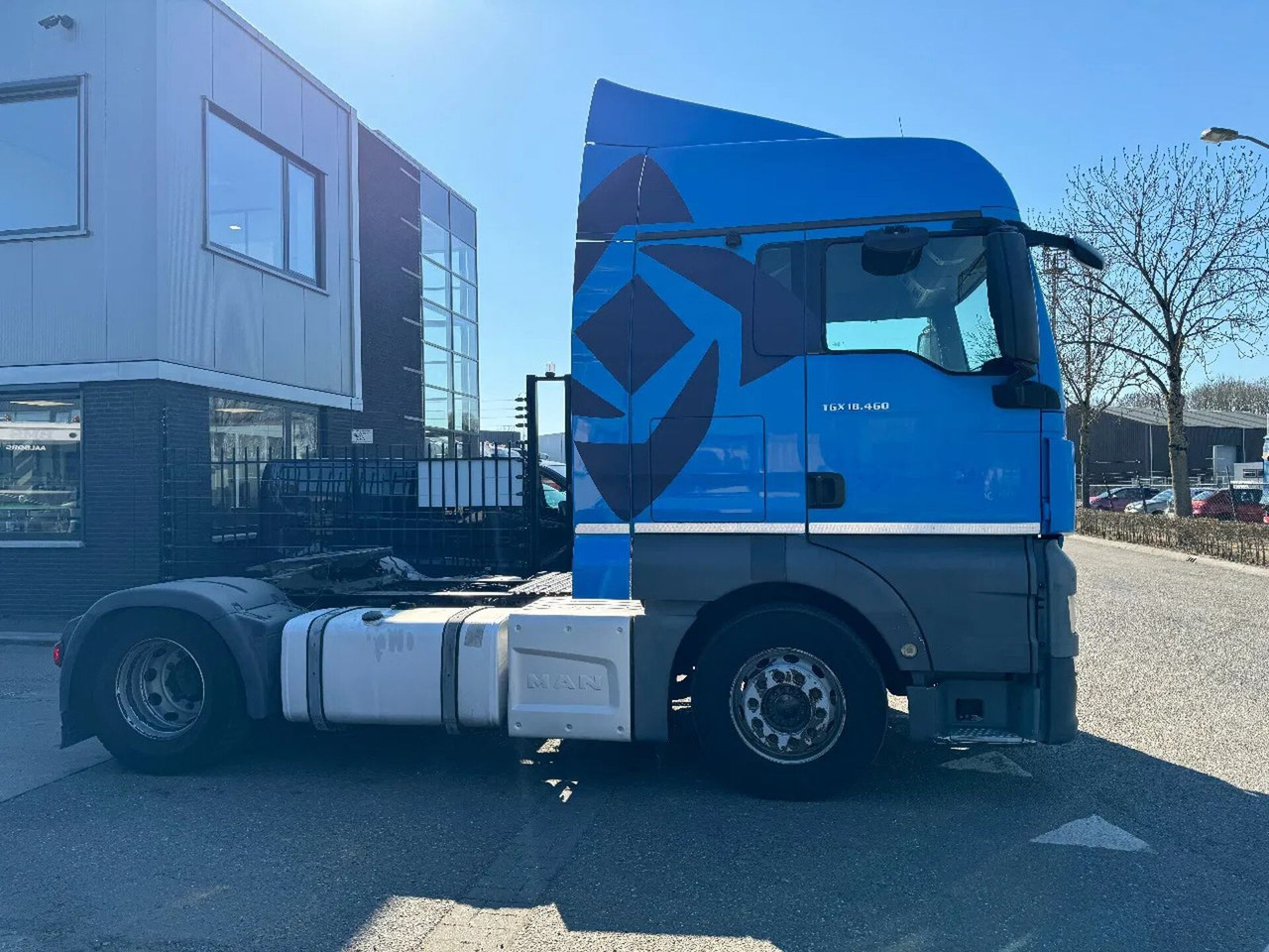 MAN TGX 18.460 4X2 EURO 6 ONLY 439042 KM TÜV TILL 02 - Tractor: foto 4 MAN TGX 18.460 4X2 EURO 6 ONLY 439042 KM TÜV TILL 02 - Tractor: foto 4