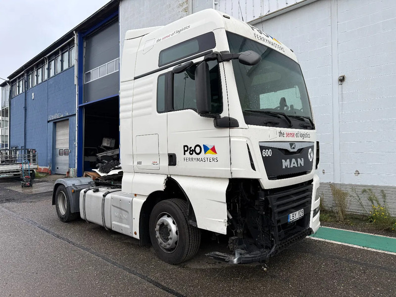 MAN TGX 18.460 4X2 + RETARDER - ENGINE BROKEN - Tractor: foto 3 MAN TGX 18.460 4X2 + RETARDER - ENGINE BROKEN - Tractor: foto 3