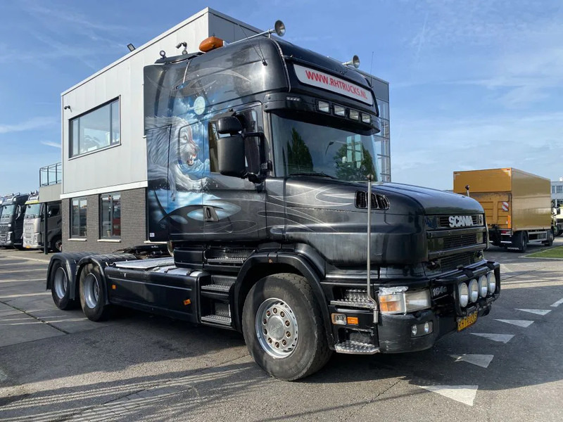 Scania T164-580 V8 6X2 + RETARDER + KIEPHYDRAULIEK - EURO 3 - MANUAL GEAR - Tractor: foto 1 Scania T164-580 V8 6X2 + RETARDER + KIEPHYDRAULIEK - EURO 3 - MANUAL GEAR - Tractor: foto 1