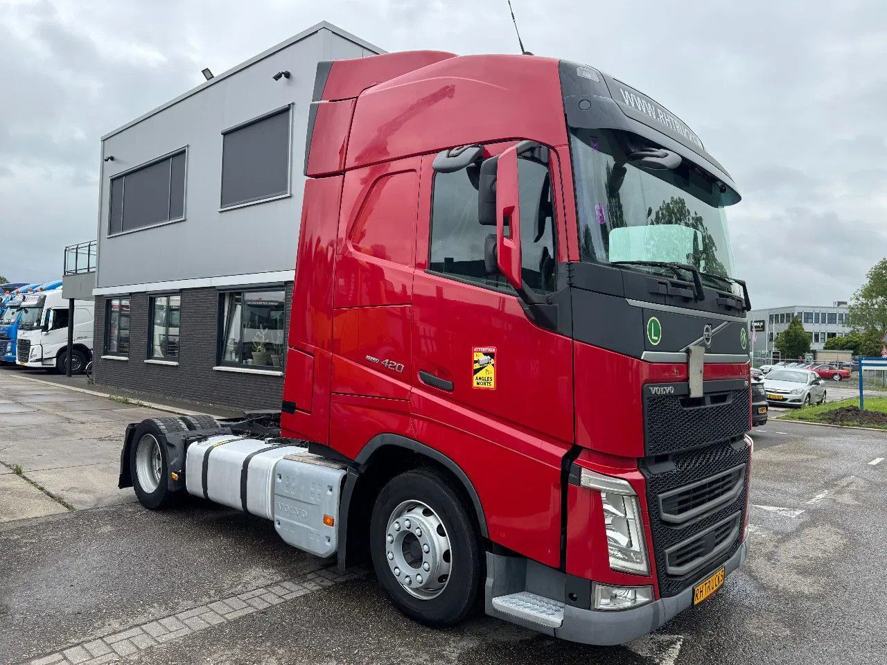 Volvo FH 420 4X2 - EURO 6 + LOW DECK - Tractor: foto 3 Volvo FH 420 4X2 - EURO 6 + LOW DECK - Tractor: foto 3