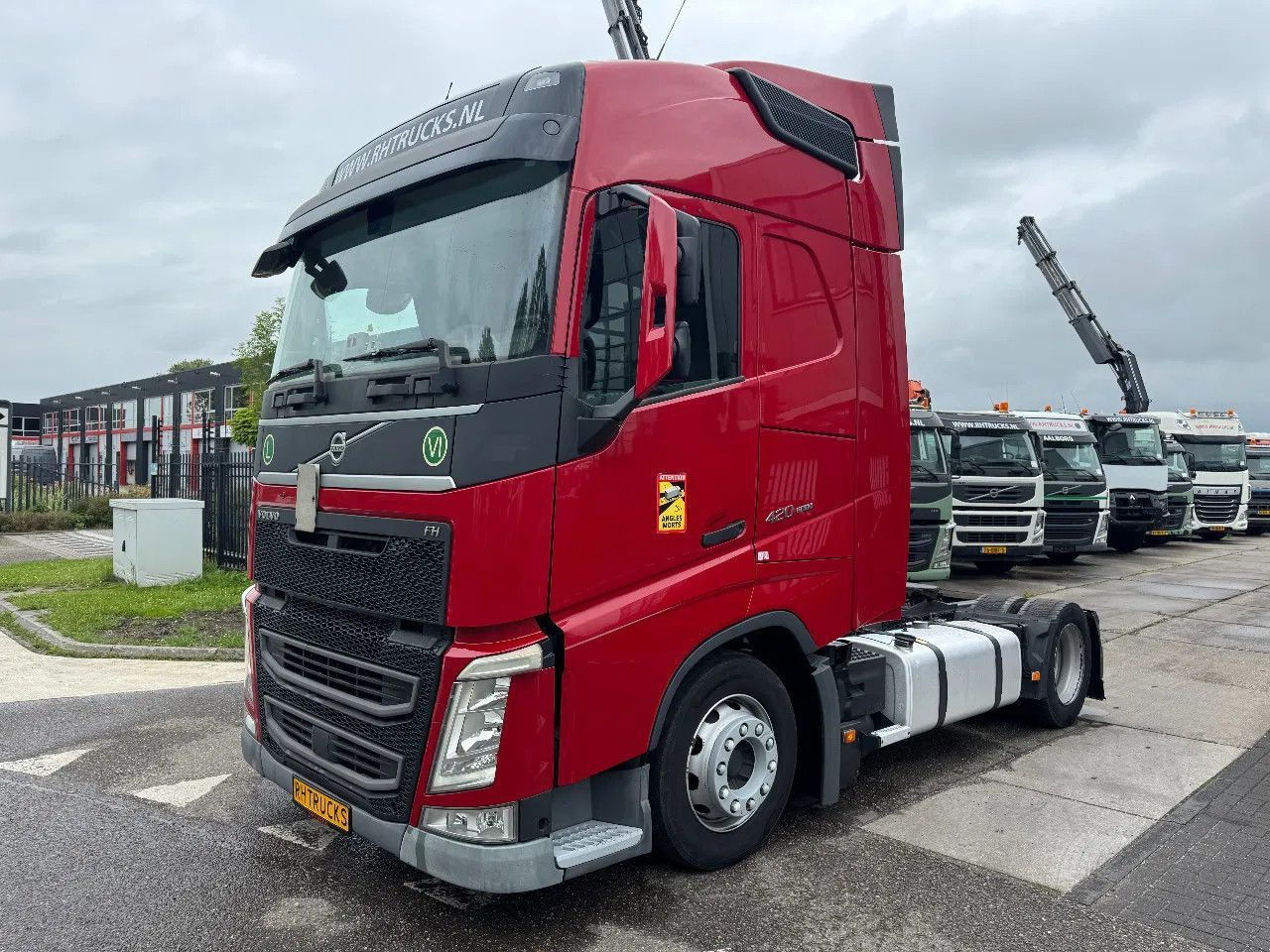 Volvo FH 420 4X2 - EURO 6 + LOW DECK - Tractor: foto 1 Volvo FH 420 4X2 - EURO 6 + LOW DECK - Tractor: foto 1