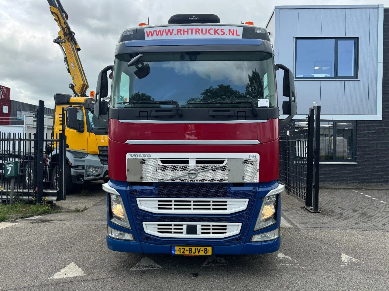 Volvo FH 420 4X2 SPOILERS STANDKLIMA EURO 6 2017 - Tractor: foto 2 Volvo FH 420 4X2 SPOILERS STANDKLIMA EURO 6 2017 - Tractor: foto 2