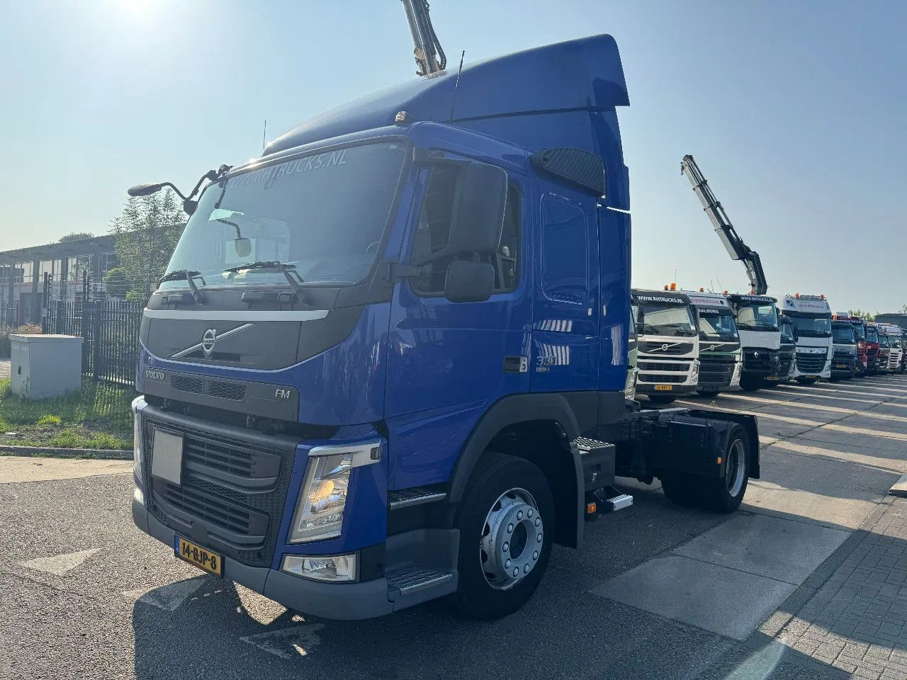 Volvo FM 330 4X2 - EURO 6 + TÜV 06-2026 - Tractor: foto 1 Volvo FM 330 4X2 - EURO 6 + TÜV 06-2026 - Tractor: foto 1