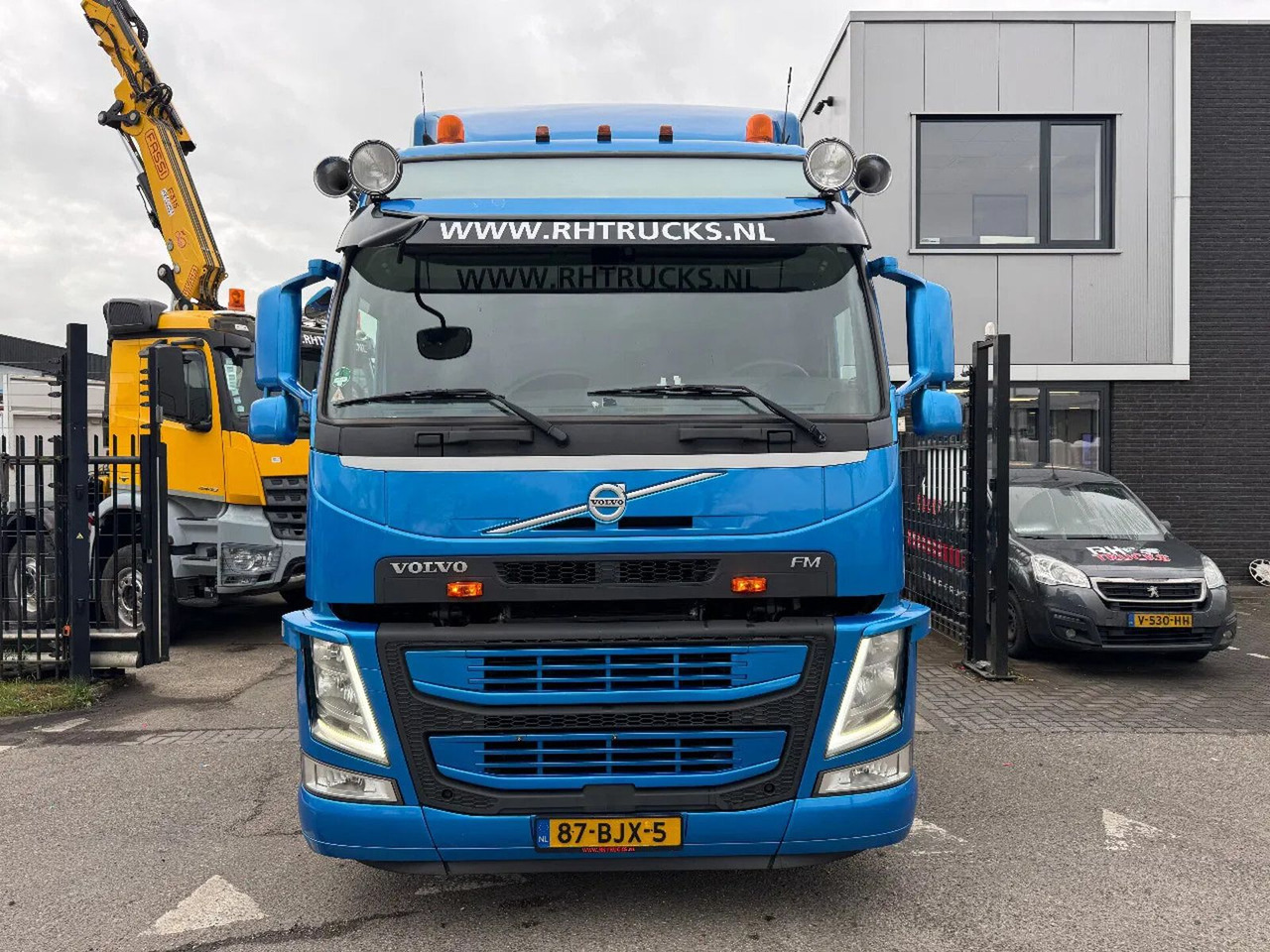 Volvo FM 370 4X2 SPOILERS EURO 6 SKIRTS HOLLAND TRUCK - Tractor: foto 2 Volvo FM 370 4X2 SPOILERS EURO 6 SKIRTS HOLLAND TRUCK - Tractor: foto 2