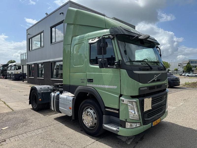 Volvo FM 420 4X2 - DIESEL & LNG GAS - Tractor: foto 3 Volvo FM 420 4X2 - DIESEL & LNG GAS - Tractor: foto 3