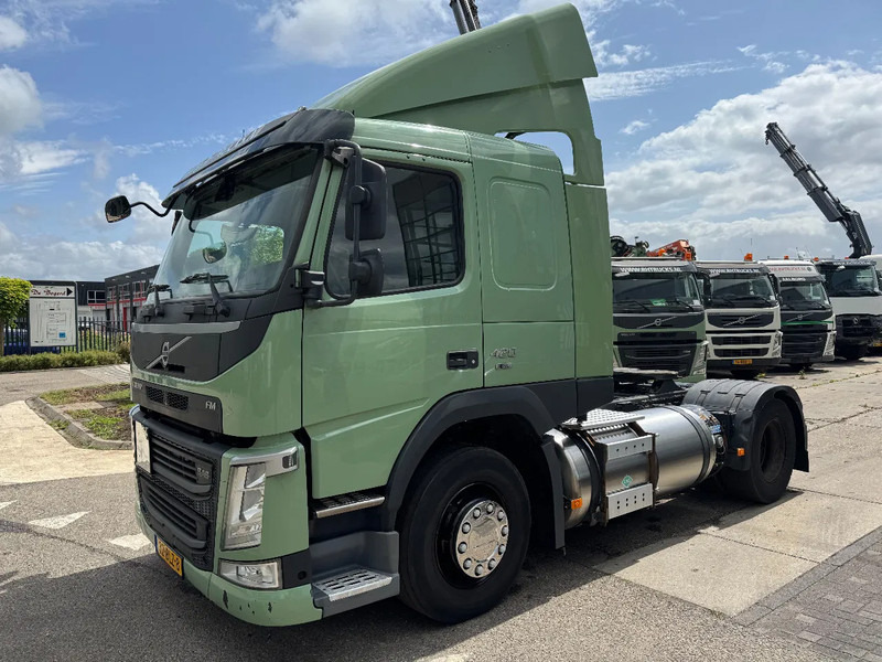 Volvo FM 420 4X2 - DIESEL & LNG GAS - Tractor: foto 1 Volvo FM 420 4X2 - DIESEL & LNG GAS - Tractor: foto 1