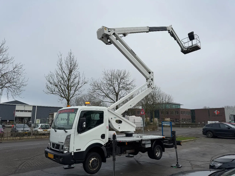 Nissan Cabstar 35.12 + ISOLI 21 METER AERIAL PLATFORM - Veículo comercial: foto 1 Nissan Cabstar 35.12 + ISOLI 21 METER AERIAL PLATFORM - Veículo comercial: foto 1