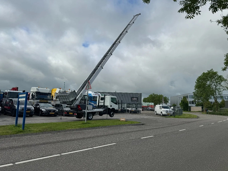 Nissan Cabstar 35.13 EURO 6 + LIFT 25 METER + REMOTE CONTROL - Veículo comercial: foto 5 Nissan Cabstar 35.13 EURO 6 + LIFT 25 METER + REMOTE CONTROL - Veículo comercial: foto 5