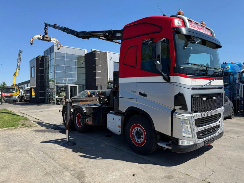 Volvo FH 540 6X4 - EURO 6 + PALFINGER EPSILON S260Z96 - Camião grua: foto 3 Volvo FH 540 6X4 - EURO 6 + PALFINGER EPSILON S260Z96 - Camião grua: foto 3