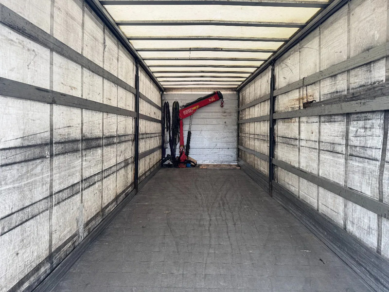 Volvo FL 250 4X2 EURO 6 + FASSI MICRO M25A.12 - Camião de lona, Camião grua: foto 5 Volvo FL 250 4X2 EURO 6 + FASSI MICRO M25A.12 - Camião de lona, Camião grua: foto 5