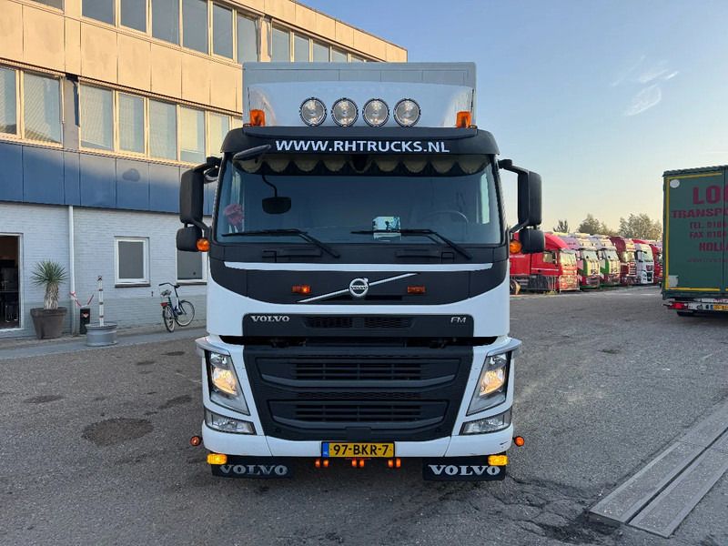 Volvo FM 330 4X2 EURO 6 DHOLLANDIA CLOSED BOX - Camião furgão: foto 2 Volvo FM 330 4X2 EURO 6 DHOLLANDIA CLOSED BOX - Camião furgão: foto 2