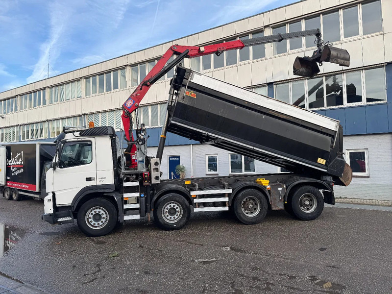Volvo FMX 420 8X4 HMF 1643Z2 + REMOTE CONTROL + HYVA KIPPER - Camião basculante, Camião grua: foto 2 Volvo FMX 420 8X4 HMF 1643Z2 + REMOTE CONTROL + HYVA KIPPER - Camião basculante, Camião grua: foto 2