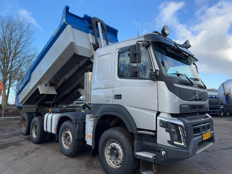 Volvo FMX 540 8X4 - EURO 6 + KIPPER + LIFTING AXLE - Camião basculante: foto 2 Volvo FMX 540 8X4 - EURO 6 + KIPPER + LIFTING AXLE - Camião basculante: foto 2