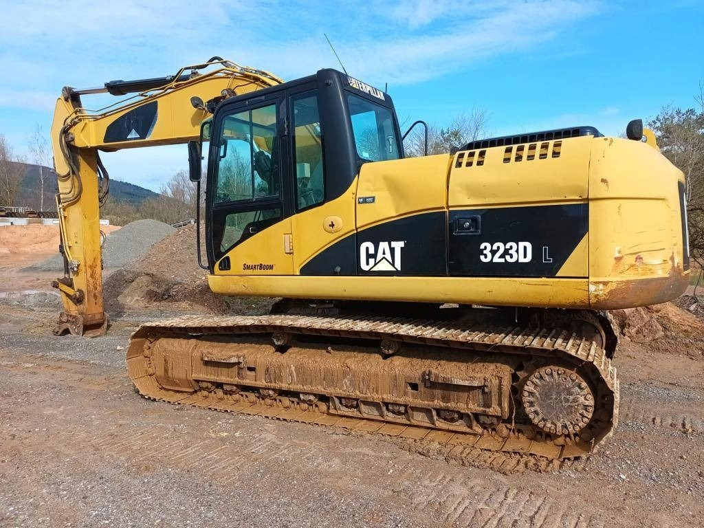 CAT 323 DL - Escavadora de rastos: foto 1 CAT 323 DL - Escavadora de rastos: foto 1