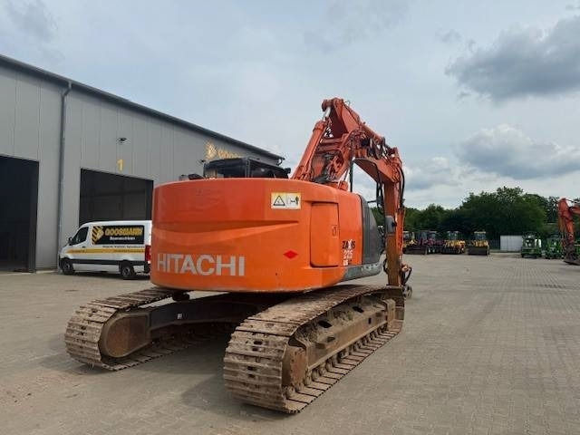 HITACHI ZX 225USLC-3 - Escavadora de rastos: foto 5 HITACHI ZX 225USLC-3 - Escavadora de rastos: foto 5