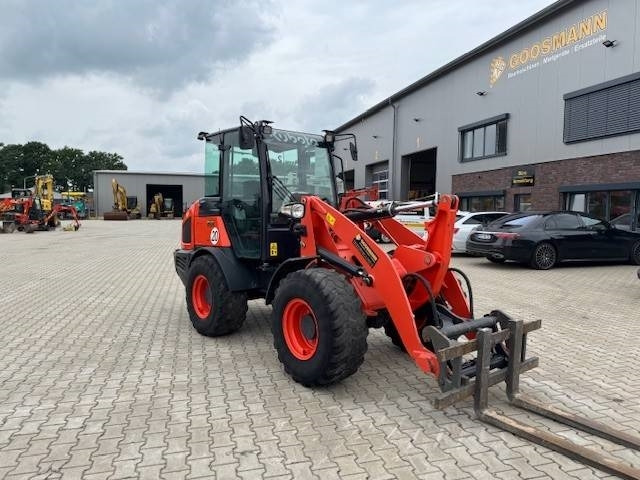 KUBOTA R090 - Pá carregadora de rodas: foto 5 KUBOTA R090 - Pá carregadora de rodas: foto 5