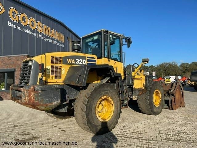 Komatsu WA 320 mit Greifschaufel + Schnellwechsler - Pá carregadora de rodas: foto 2 Komatsu WA 320 mit Greifschaufel + Schnellwechsler - Pá carregadora de rodas: foto 2