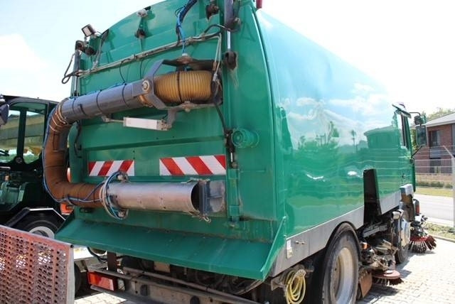 MAN M 2000 - Varredora urbana: foto 2 MAN M 2000 - Varredora urbana: foto 2