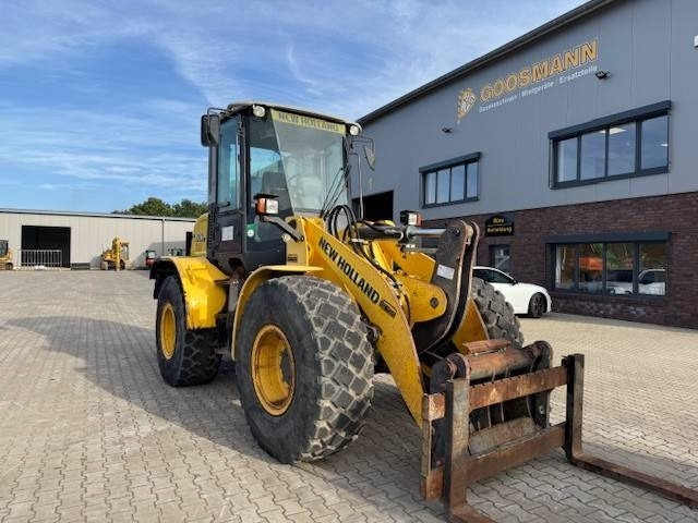 New Holland W 110 B W 110 B - Pá carregadora de rodas: foto 5 New Holland W 110 B W 110 B - Pá carregadora de rodas: foto 5