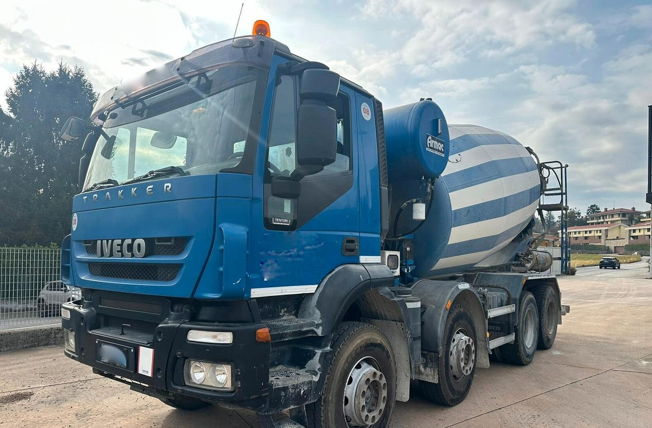 Autobetoniera Iveco Trakker 450 euro 5 - Camião betoneira: foto 2 Autobetoniera Iveco Trakker 450 euro 5 - Camião betoneira: foto 2
