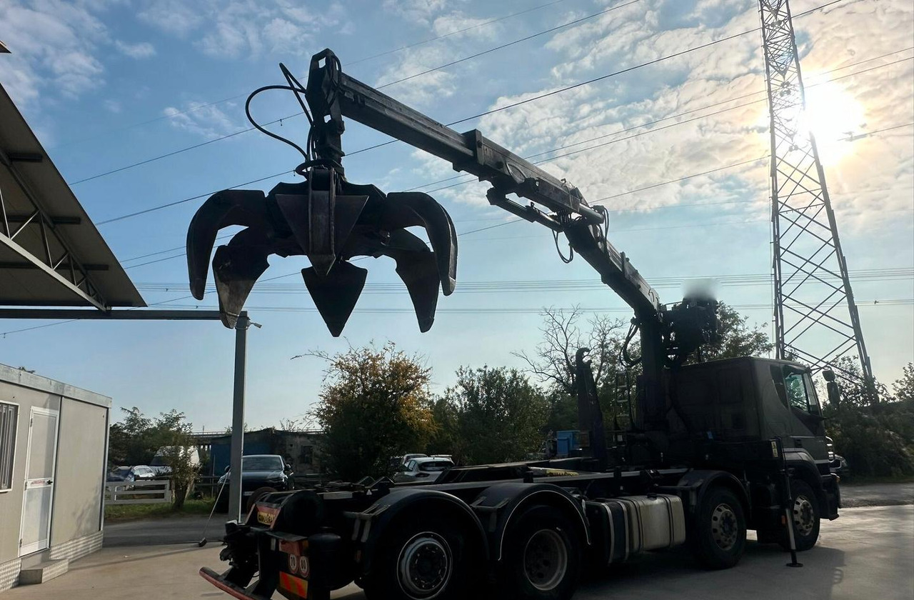 Motrice Iveco scarrabile con gru caricante - Camião polibenne, Camião grua: foto 3 Motrice Iveco scarrabile con gru caricante - Camião polibenne, Camião grua: foto 3