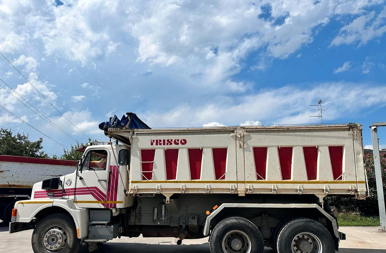 Volvo N12 ribaltabile - Camião basculante: foto 3 Volvo N12 ribaltabile - Camião basculante: foto 3