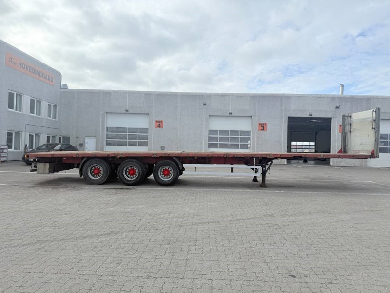 KEL-BERG Flatbed / Flachbettauflieger / Ladtrailer - Semi-reboque plataforma/ Caixa aberta: foto 2 KEL-BERG Flatbed / Flachbettauflieger / Ladtrailer - Semi-reboque plataforma/ Caixa aberta: foto 2