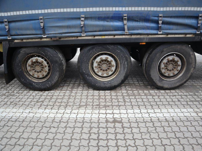 Krone 3 axle curtainside trailer - Semi-reboque de lona: foto 4 Krone 3 axle curtainside trailer - Semi-reboque de lona: foto 4