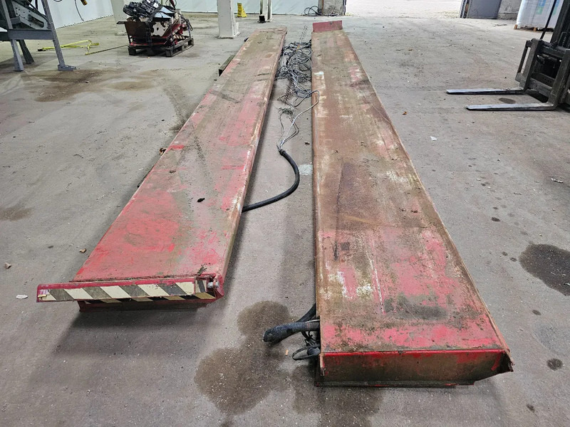 Stertil-Koni Ultra 4-koloms Hefbrug 17500KG - Peça de reposição: foto 2 Stertil-Koni Ultra 4-koloms Hefbrug 17500KG - Peça de reposição: foto 2