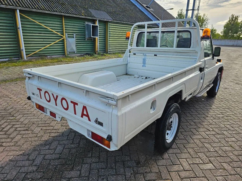 Toyota Land Cruiser LB71MOD - Automóvel: foto 5 Toyota Land Cruiser LB71MOD - Automóvel: foto 5