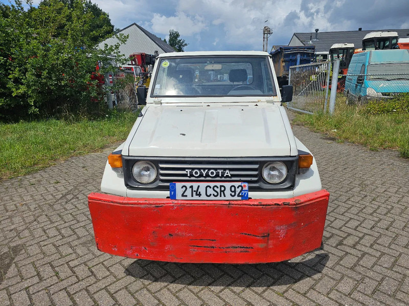 Toyota Land Cruiser LB71MOD - SUV: foto 2 Toyota Land Cruiser LB71MOD - SUV: foto 2