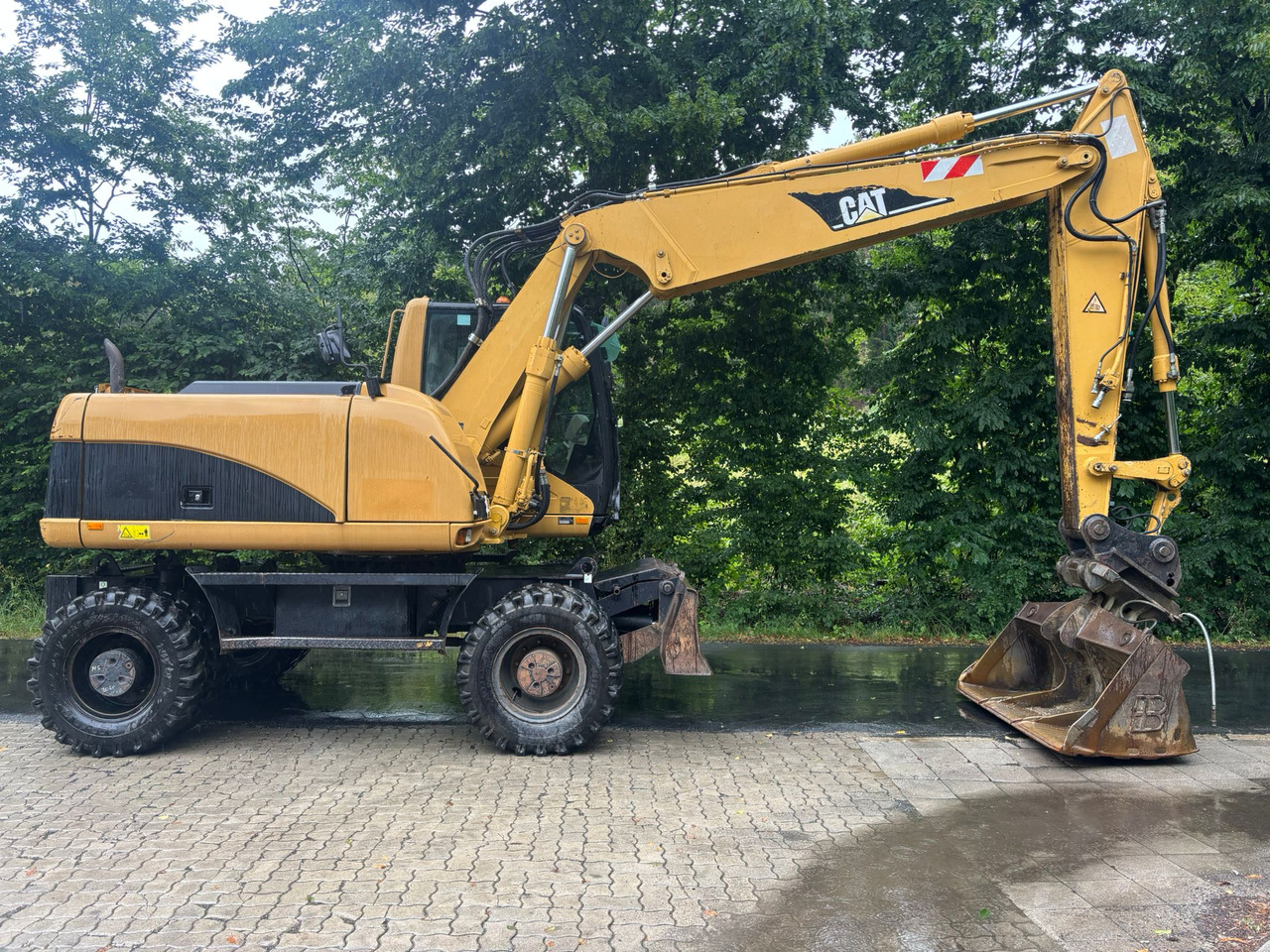 CATERPILLAR M 316 C - Escavadeira de rodas: foto 2 CATERPILLAR M 316 C - Escavadeira de rodas: foto 2