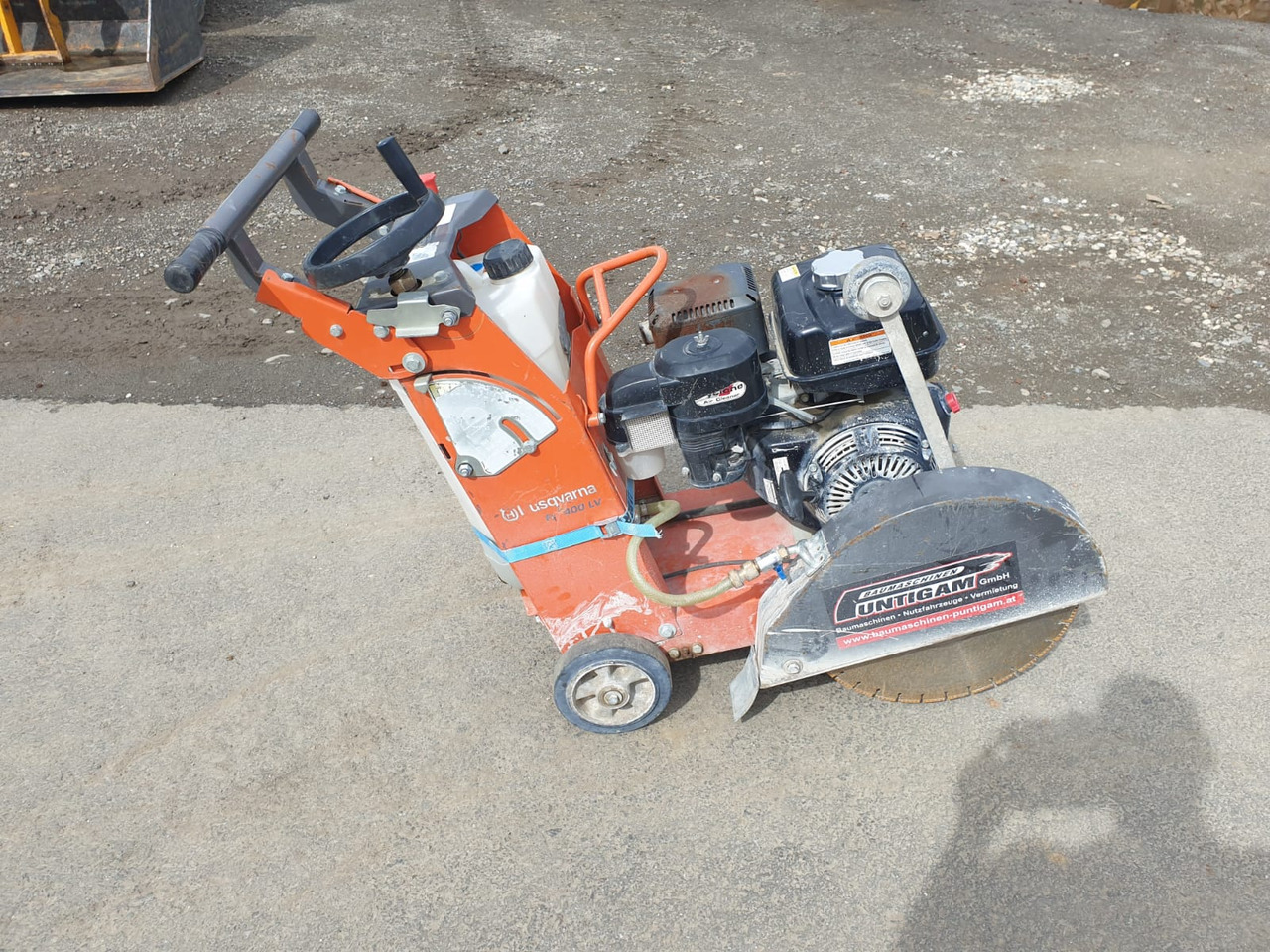 HUSQVARNA FS 400 LV - Equipamento de construção: foto 1 HUSQVARNA FS 400 LV - Equipamento de construção: foto 1