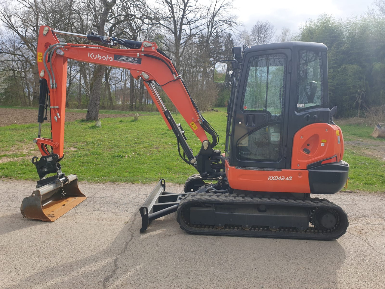 KUBOTA KX 042-4A - Mini escavadeira: foto 1 KUBOTA KX 042-4A - Mini escavadeira: foto 1