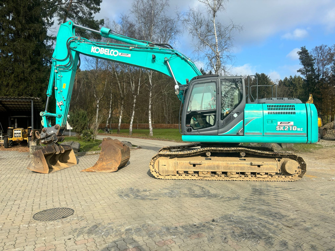 Kobelco SK 210 NLC-9 - Escavadora de rastos: foto 1 Kobelco SK 210 NLC-9 - Escavadora de rastos: foto 1