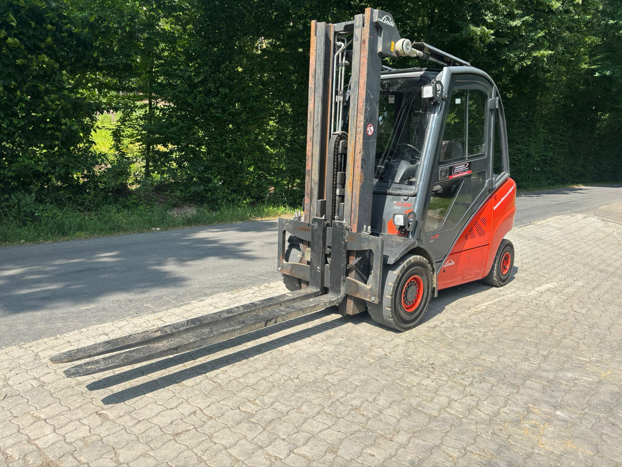 LINDE H 35 D-02 Triplex - Empilhador a diesel: foto 3 LINDE H 35 D-02 Triplex - Empilhador a diesel: foto 3