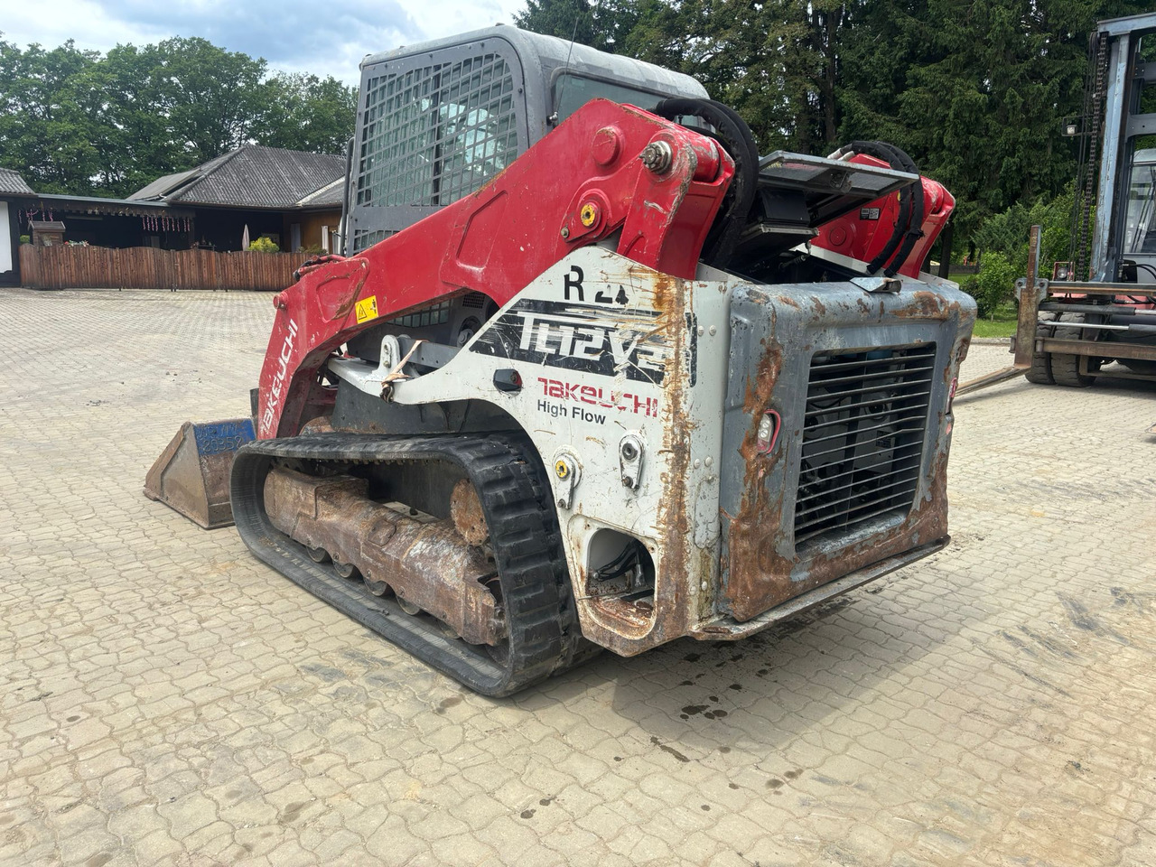 Takeuchi TL 12 V-2 - Engine defektive - Mini pá carregadora: foto 5 Takeuchi TL 12 V-2 - Engine defektive - Mini pá carregadora: foto 5