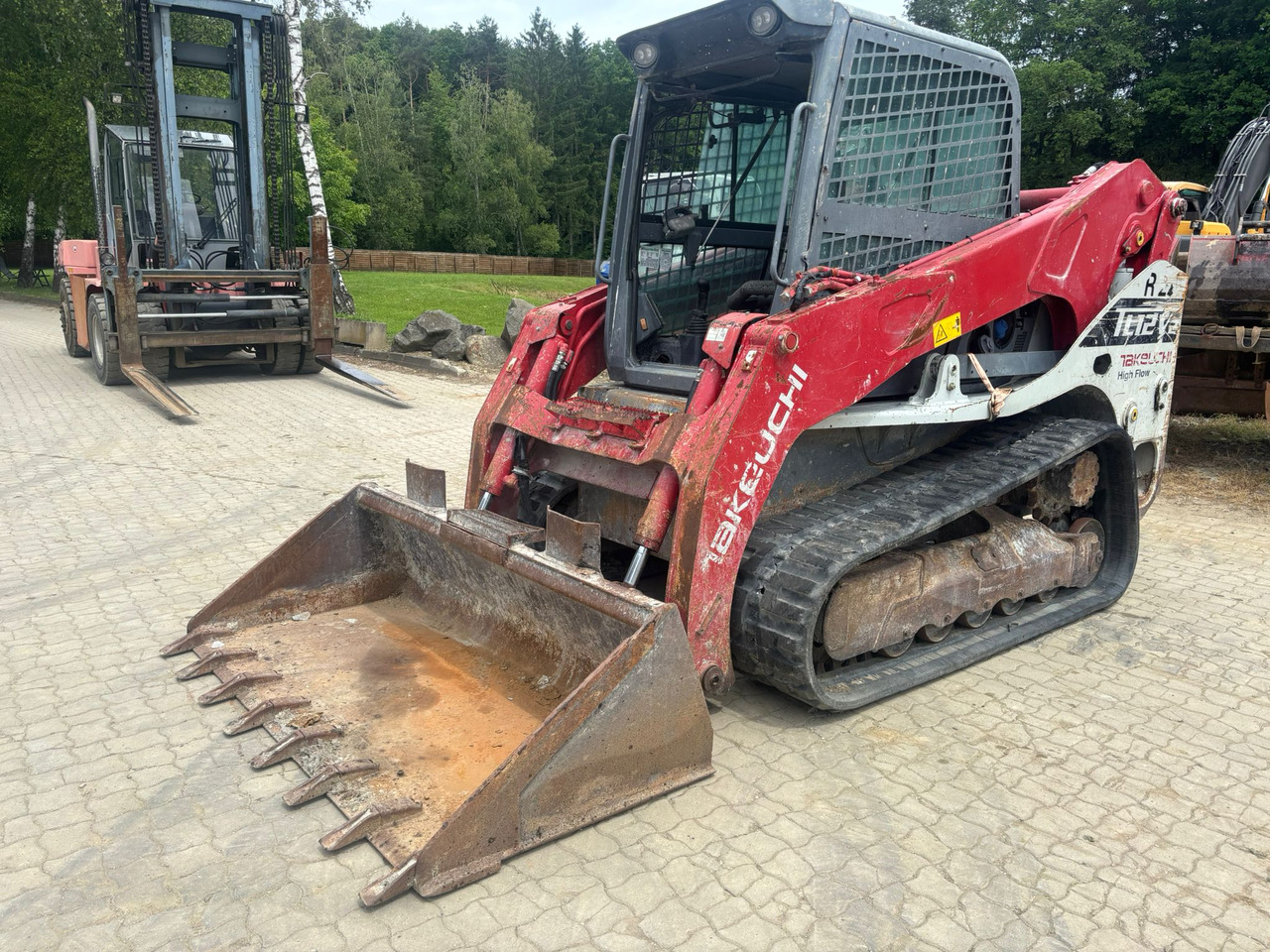 Takeuchi TL 12 V-2 - Engine defektive - Mini pá carregadora: foto 3 Takeuchi TL 12 V-2 - Engine defektive - Mini pá carregadora: foto 3