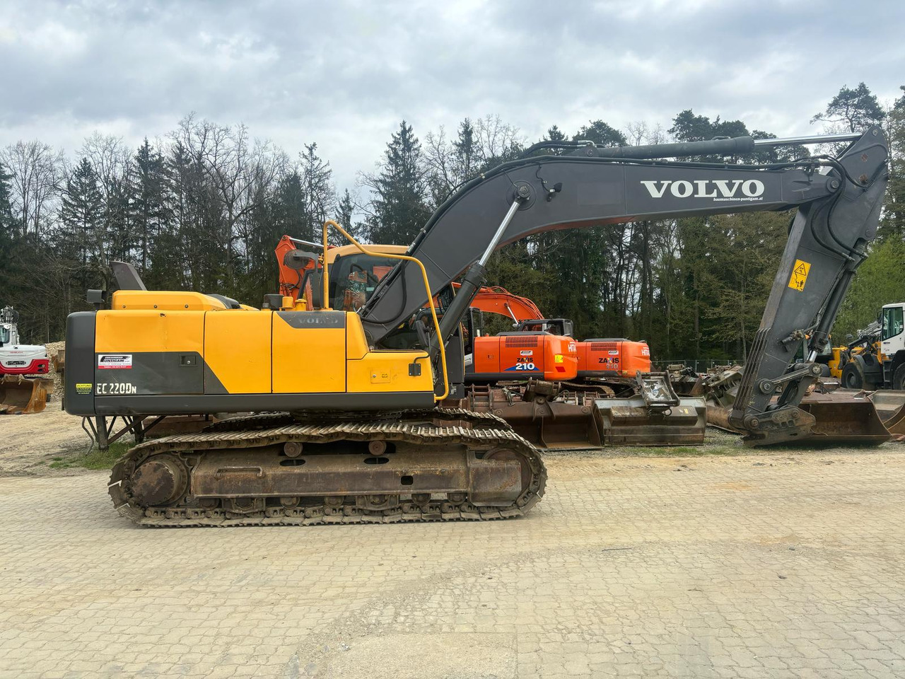 Volvo EC 220 DN - Escavadora de rastos: foto 2 Volvo EC 220 DN - Escavadora de rastos: foto 2