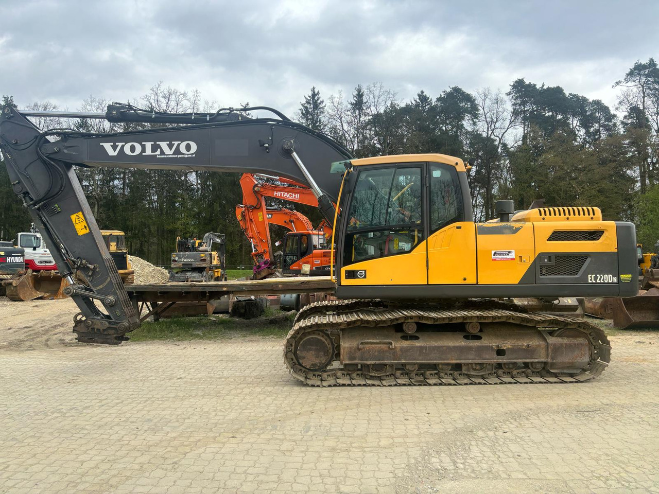 Volvo EC 220 DN - Escavadora de rastos: foto 1 Volvo EC 220 DN - Escavadora de rastos: foto 1